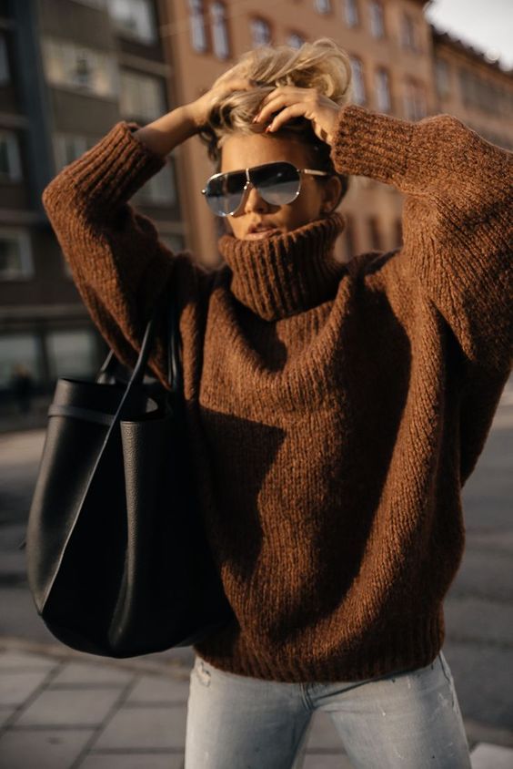 Stílusiskola: mindenünk a kötött pulcsi -  -  - divat, kötött pulcsi, outfit, stílus, színes pulcsi, 