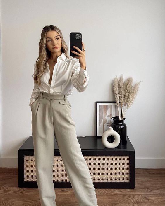 Stílusiskola: így viselj ősszel fehér ingeket -  -  - divat, fehér ing, ing, outfit, ősz, stílus, 