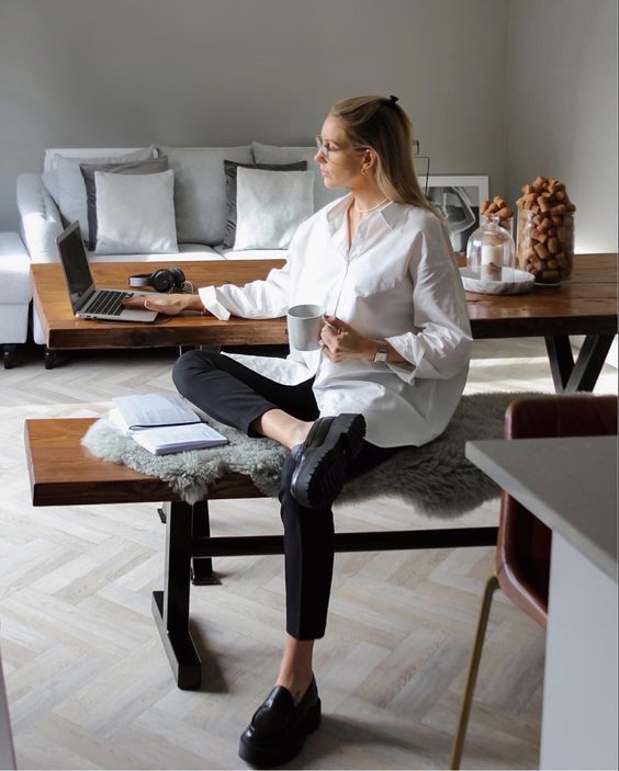 Stílusiskola: így viselj ősszel fehér ingeket -  -  - divat, fehér ing, ing, outfit, ősz, stílus, 