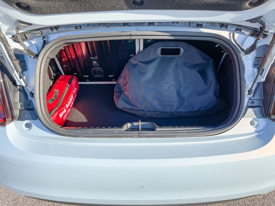 Csöpp kisautó, sok cukorral – Fiat 500e La Prima - Autó & Motor - MOBILITY - 2021 fiat 500e La prima, 500e teszt, fiat 500e, Fiat 500e teszt, 