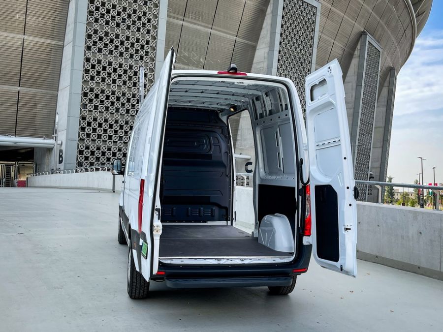 A jövőbe szállít – Mercedes-Benz eSprinter - Autó & Motor - MOBILITY - 2021 Mercedes-Benz eSprinter teszt, elektromos Sprinter, eSprinter teszt, mercedes benz, mercedes eSprinter teszt, 
