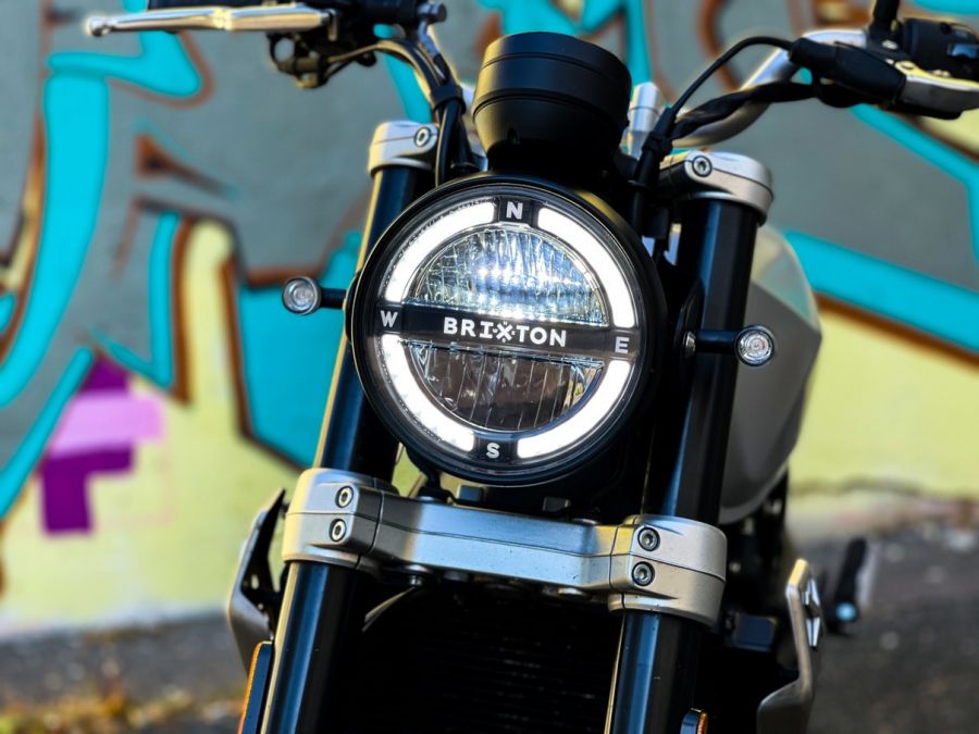 A divathullámon szörfözve – Brixton 500 - Autó & Motor - MOBILITY - brixton, brixton 500, brixton 500 teszt, brixton motor, brixton motor teszt, 