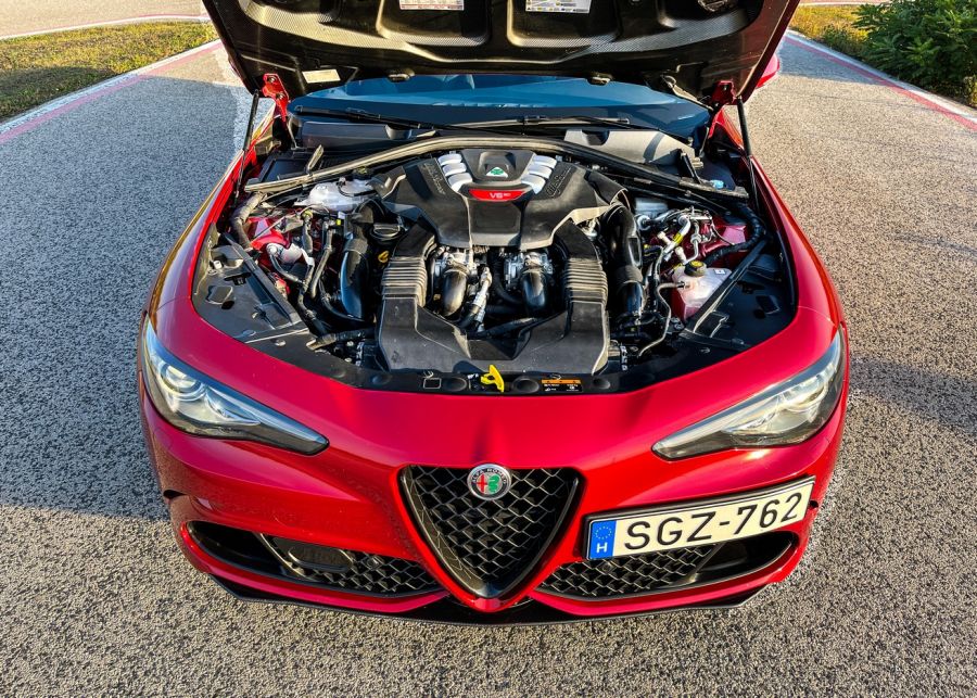 Alfa aeterna est - Alfa Romeo Giulia QV - Autó & Motor - MOBILITY - alfa romeo, alfa romeo giulia, Alfa Romeo Giulia QV teszt, Giulia QV teszt, 