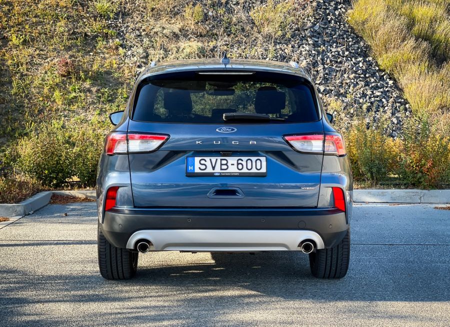 Kabát, sapka megvan, de milyen legyen a cipő? – Ford Kuga Titanium X 2.5l FHEV FWD - Autó & Motor - MOBILITY - Ford Kuga 2021 hybrid teszt, Ford Kuga full hybrid teszt, Ford Kuga Titanium X FHEV teszt, kuga 2021, kuga hybrid, kuga teszt, 