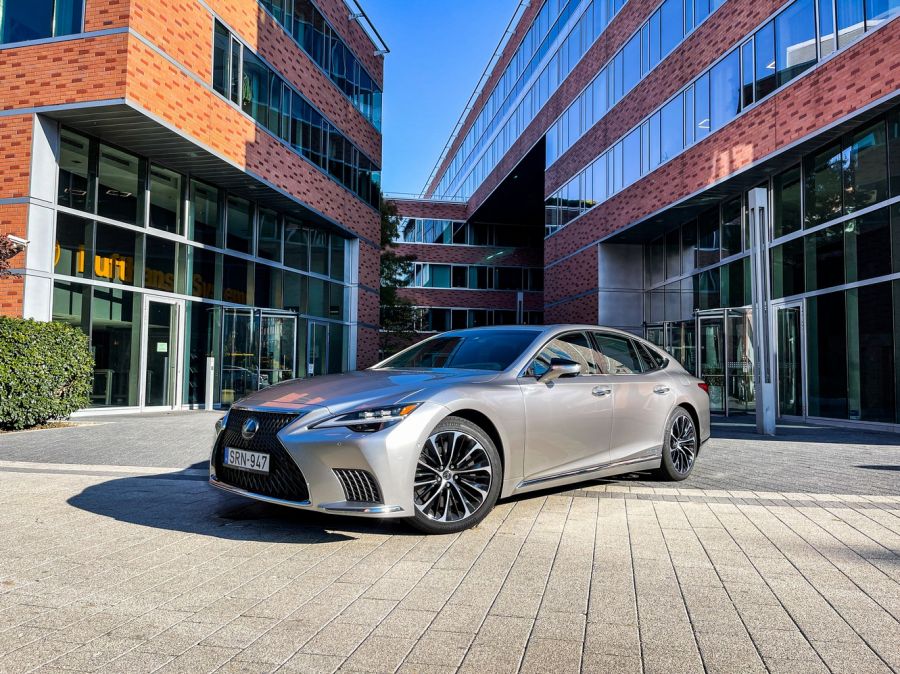 A rendszerváltás óta eltelt idő – Lexus LS 500h - Autó & Motor - MOBILITY - lexus LS 500h teszt, Lexus LS teszt, Lexus LS500h, LS 500h teszt, 