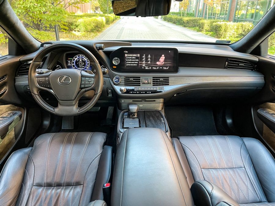 A rendszerváltás óta eltelt idő – Lexus LS 500h - Autó & Motor - MOBILITY - lexus LS 500h teszt, Lexus LS teszt, Lexus LS500h, LS 500h teszt, 