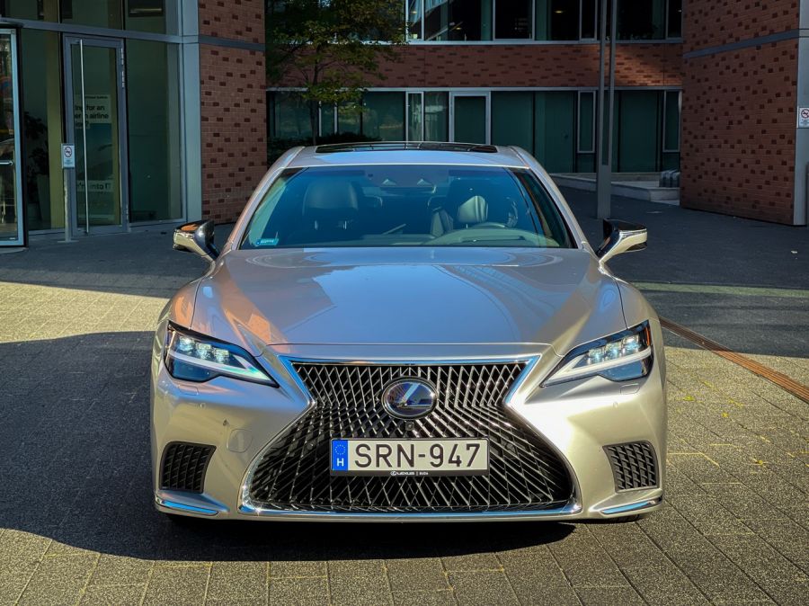 A rendszerváltás óta eltelt idő – Lexus LS 500h - Autó & Motor - MOBILITY - lexus LS 500h teszt, Lexus LS teszt, Lexus LS500h, LS 500h teszt, 