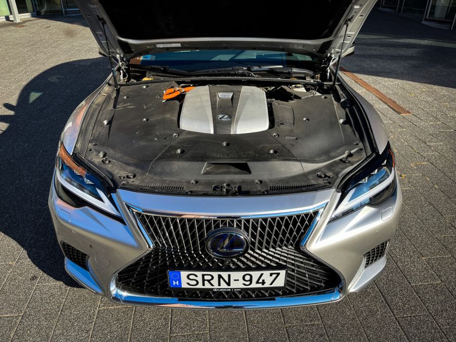 A rendszerváltás óta eltelt idő – Lexus LS 500h - Autó & Motor - MOBILITY - lexus LS 500h teszt, Lexus LS teszt, Lexus LS500h, LS 500h teszt, 