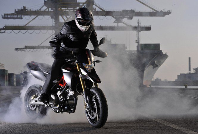 Aprilia - Autó & Motor -  - aprila, motor, motorsport, 