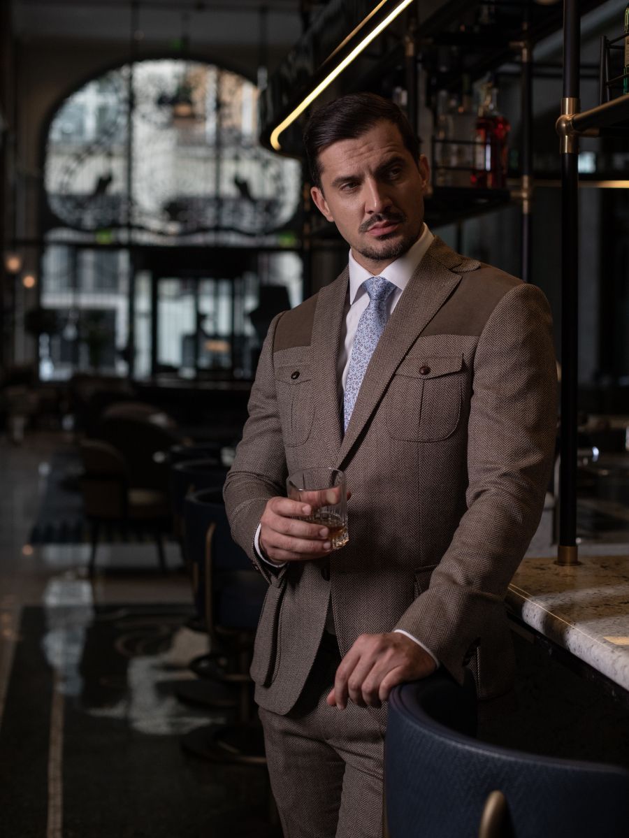 Canissi Szabóság - Méretes öltönyök, extra törődéssel - ÉN - Divathírek - férfiak, férfidivat, öltönyök, szabóság,