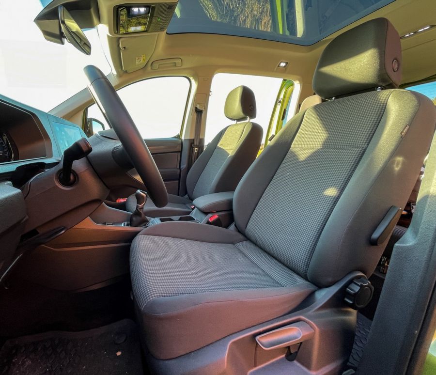 Családi nagy örömök - Caddy Maxi 1,5 TSI és Caddy California - Autó & Motor - MOBILITY - 2021 VW caddy california, caddy maxi vs california 2021, VW caddy, vw caddy 7 személyes, VW caddy california teszt, VW caddy maxi teszt, vw california, 