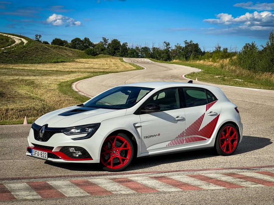 Street Legal – Renault Mégane RS Trophy-R - Autó & Motor - MOBILITY - mégane rs trophy-r, Renault Mégane RS Trophy-R teszt, Renault Sport, RS Trophy-r teszt, 