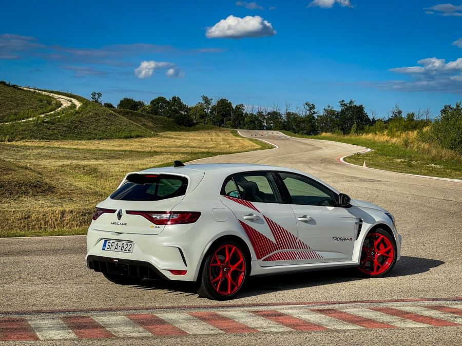 Street Legal – Renault Mégane RS Trophy-R - Autó & Motor - MOBILITY - mégane rs trophy-r, Renault Mégane RS Trophy-R teszt, Renault Sport, RS Trophy-r teszt, 
