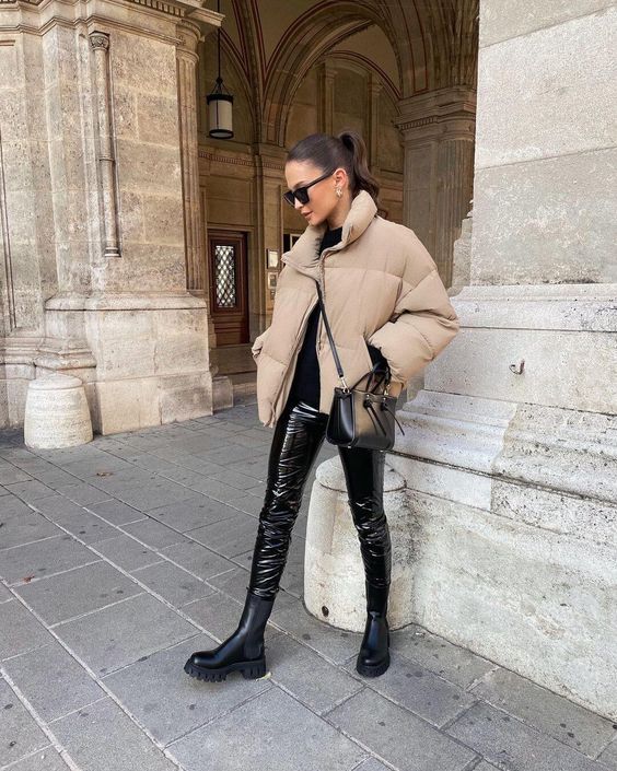 Stílusiskola: így viselj télen bőrnadrágokat -  -  - bőrnadrág, divat, outfit, stílus, tél, 