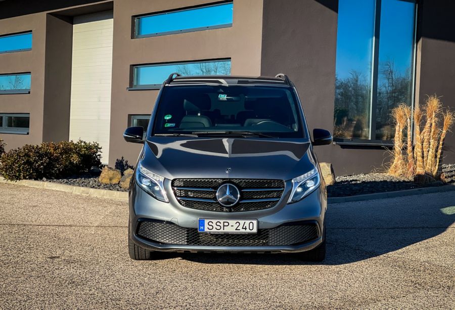 Luxusbusz a „brigádnak” – Mercedes V300d - Autó & Motor - MOBILITY - 2021 Mercedes-Benz V 300d teszt, mercedes benz, Mercedes V, Mercedes V 300d teszt, Mercedes V teszt, V osztály 300d teszt, 
