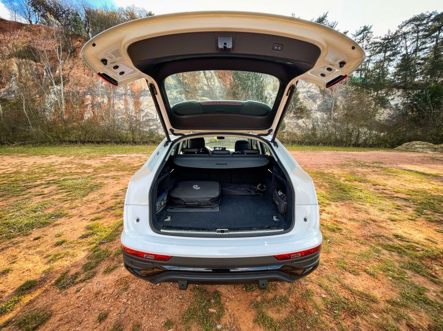 Ideális – Audi Q5e Sportback S line 50 TFSI quattro - Autó & Motor - MOBILITY - 2021 Audi Q5e Sportback S line teszt, Audi plug-in hybrid teszt, Audi Q5 teszt, Audi Q5e, Audi Q5e PHEV teszt, Q5e Sportback TFSI Quatro teszt, 