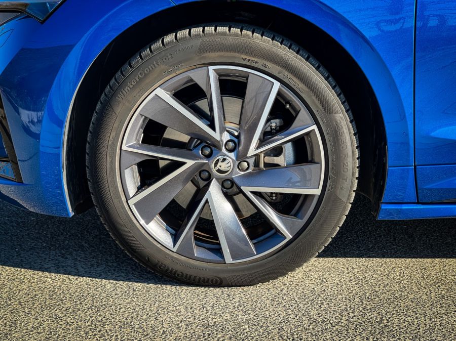 Ön dönt, Enyaq vagy Cognac - Skoda Enyaq iV 80 Sportline - Autó & Motor - MOBILITY - enyaq iv, Enyaq iv 80 teszt, enyaq teszt, Skoda elektromos SUV teszt, skoda enyaq, Skoda Enyaq iV 80 Sportline teszt, 