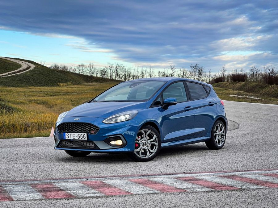 A kisördög – Ford Fiesta ST 1.5 EcoBoost - Autó & Motor - MOBILITY - 2021 Fiesta ST teszt, Fiesta ST teszt, ford fiesta, Ford Fiesta ST 1.5 EcoBoost teszt, Ford Fiesta ST 1%2C5 teszt, 