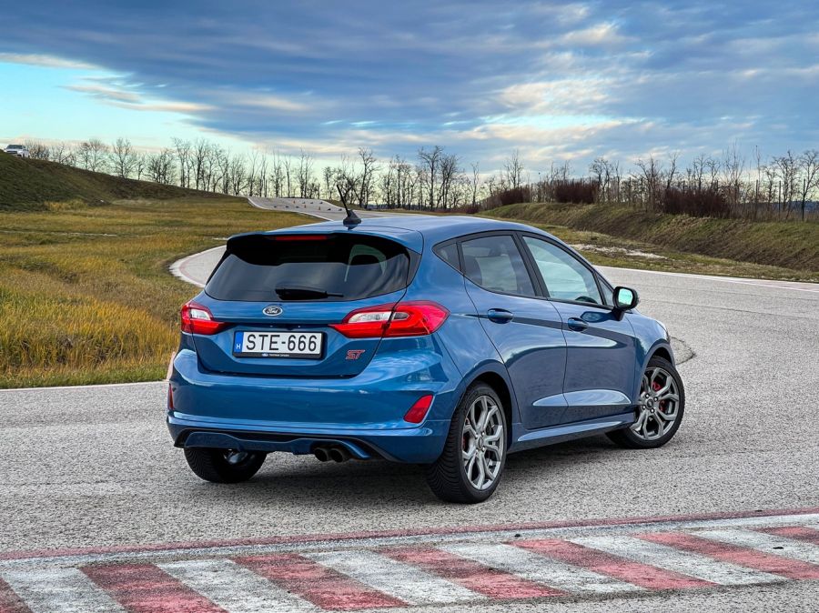 A kisördög – Ford Fiesta ST 1.5 EcoBoost - Autó & Motor - MOBILITY - 2021 Fiesta ST teszt, Fiesta ST teszt, ford fiesta, Ford Fiesta ST 1.5 EcoBoost teszt, Ford Fiesta ST 1%2C5 teszt, 