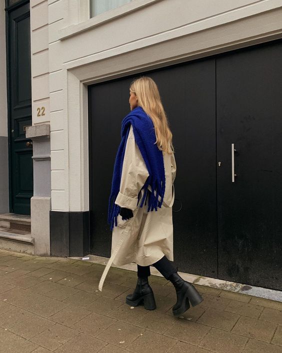 Stílusiskola: így viselj színes sálakat -  -  - kötött sál, outfit, sál, stílus, tél, 