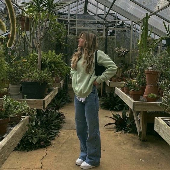 Stílusiskola: így viseld télen a csodás zsályazöld színt -  -  - divat, outfit, stílus, tél, zsálya, 