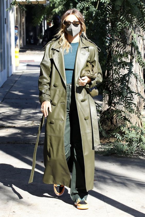 Stílusiskola: így viseld télen a csodás zsályazöld színt -  -  - divat, outfit, stílus, tél, zsálya, 