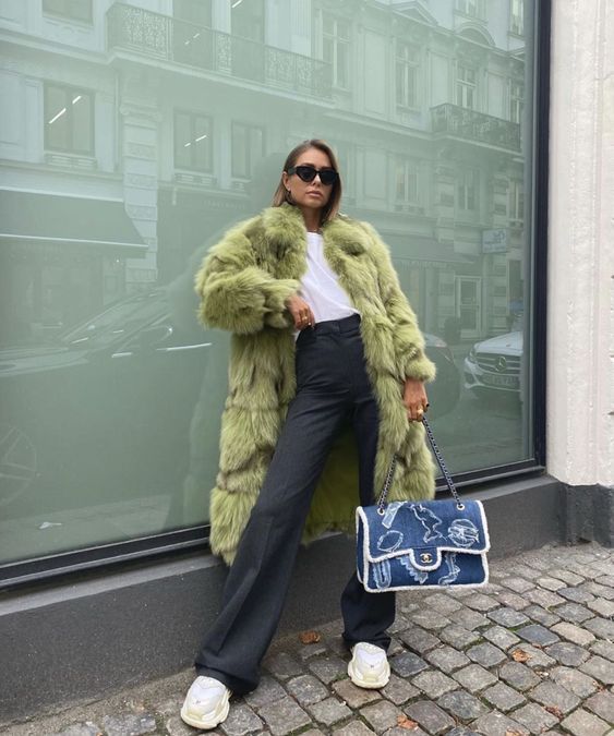 Stílusiskola: így viseld télen a csodás zsályazöld színt -  -  - divat, outfit, stílus, tél, zsálya, 