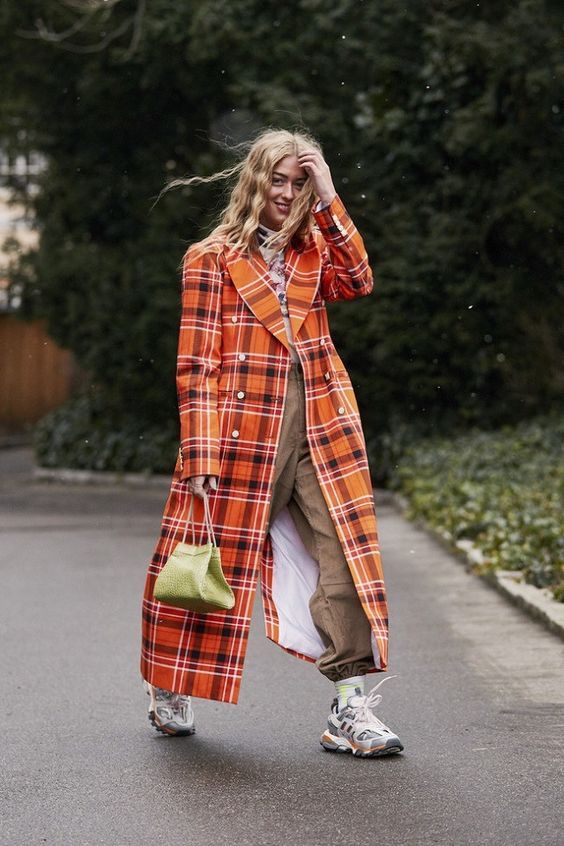 Stílusiskola: törj ki a januári szürkeségből színes outfitekkel -  -  - divat, január, outfit, stílus, színek, szürkeség, 