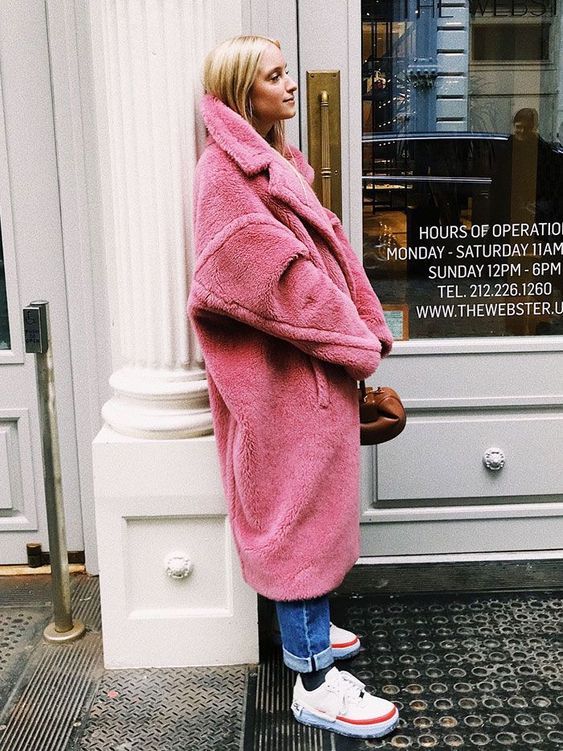 Stílusiskola: így viselj színes műszőrme kabátokat -  -  - divat, kabát, műszőrme, műszőrme kabát, outfit, stílus, 