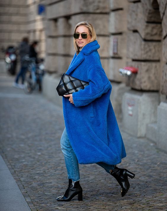 Stílusiskola: így viselj színes műszőrme kabátokat -  -  - divat, kabát, műszőrme, műszőrme kabát, outfit, stílus, 