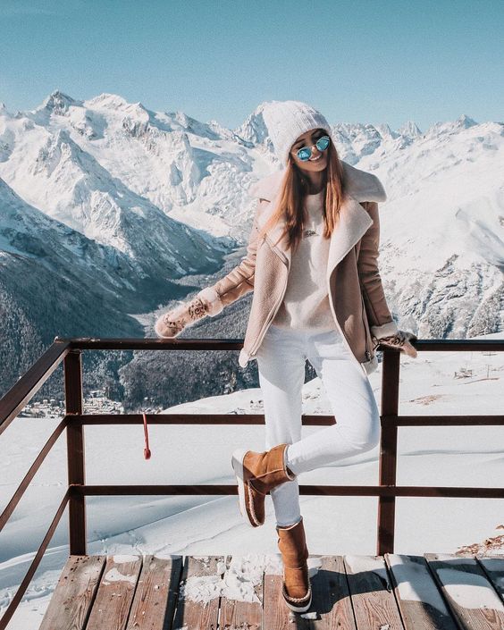 Stílusiskola: így viselj télen fehér nadrágokat -  -  - divat, fehér nadrág, outfit, stílus, tél, 