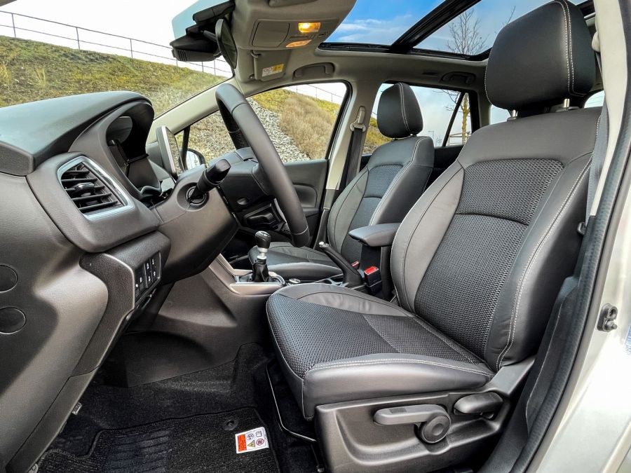 Több, mint facelift – Suzuki S-Cross 1.4 AllGrip GLX Panoráma - Autó & Motor - MOBILITY - s-cross 2022, s-cross teszt, suzuki, suzuki s cross, Suzuki S-Cross 1%2C4 GLX Panoráma teszt, Suzuki S-Cross 2021 teszt, Suzuki S-Cross 2022 teszt, 