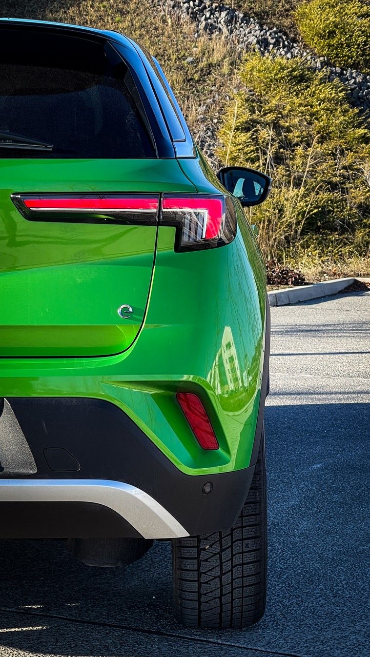 Kívül-belül zöld – Opel Mokka-e - Autó & Motor - MOBILITY - 2021 Mokka-e, Mokka elektromos teszt, Mokka Opel, opel mokka, Opel Mokka-e teszt, opel teszt, 
