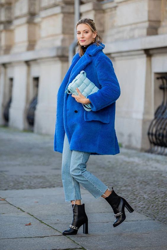 Stílusiskola: így viselj télen kéket -  -  - divat, kék, outfit, stílus, tél, 