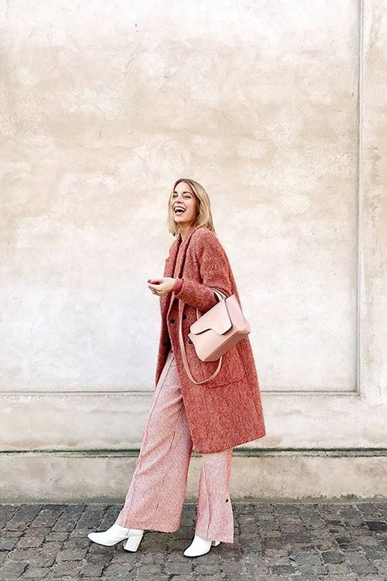 Stílusiskola: februárban is a babarózsaszín a nyerő -  -  - babarózsaszín, divat, outfit, rózsaszín, stílus, 