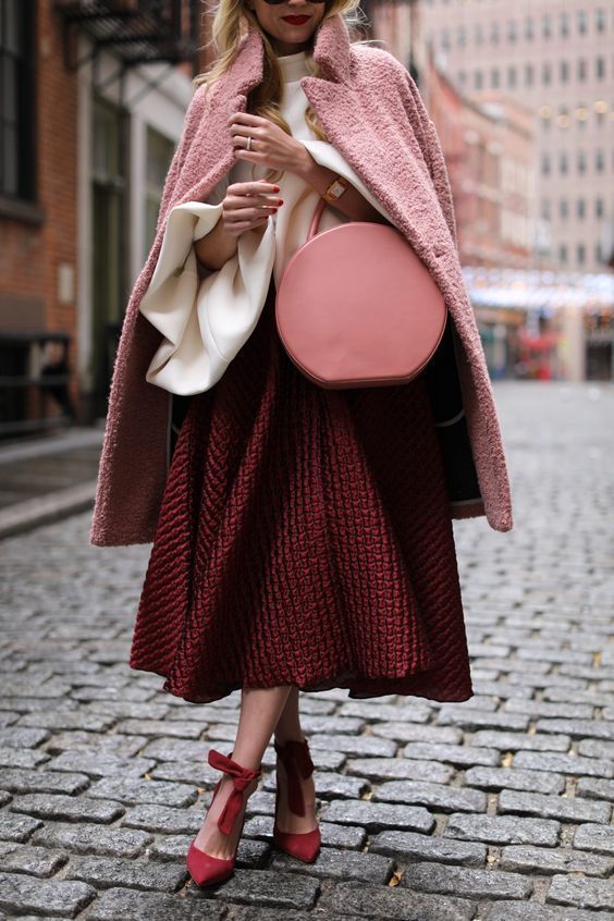 Stílusiskola: februárban is a babarózsaszín a nyerő -  -  - babarózsaszín, divat, outfit, rózsaszín, stílus, 