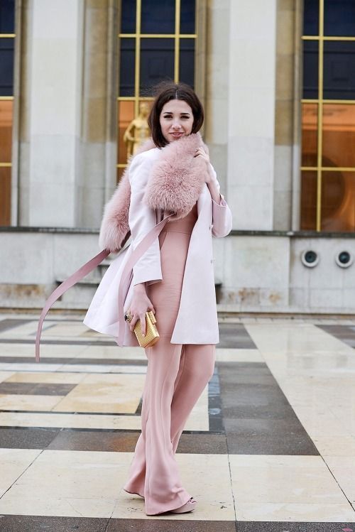 Stílusiskola: így viselj púder árnyalatokat télen -  -  - divat, outfit, púder, stílus, tél, 