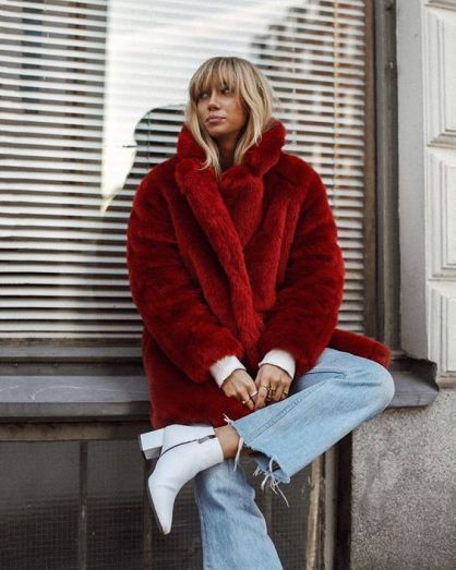 Stílusiskola: mondj búcsút a télnek színes szőrös kabátokban -  -  - divat, outfit, stílus, színes, szőrös kabát, tavasz, tél, 