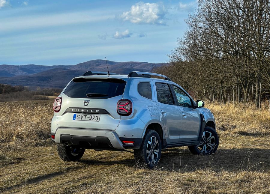 Ha lenne is baja, azt is megbocsájtanám – Dacia Duster Prestige Blue dCi 115 4WD - Autó & Motor - MOBILITY - 2021 Dacia Duster, 2021 Dacia Duster Prestige Blue dCi 4wd teszt, duster 2021, Duster 4x4 dízel teszt, Duster dízel teszt, Duster teszt, 