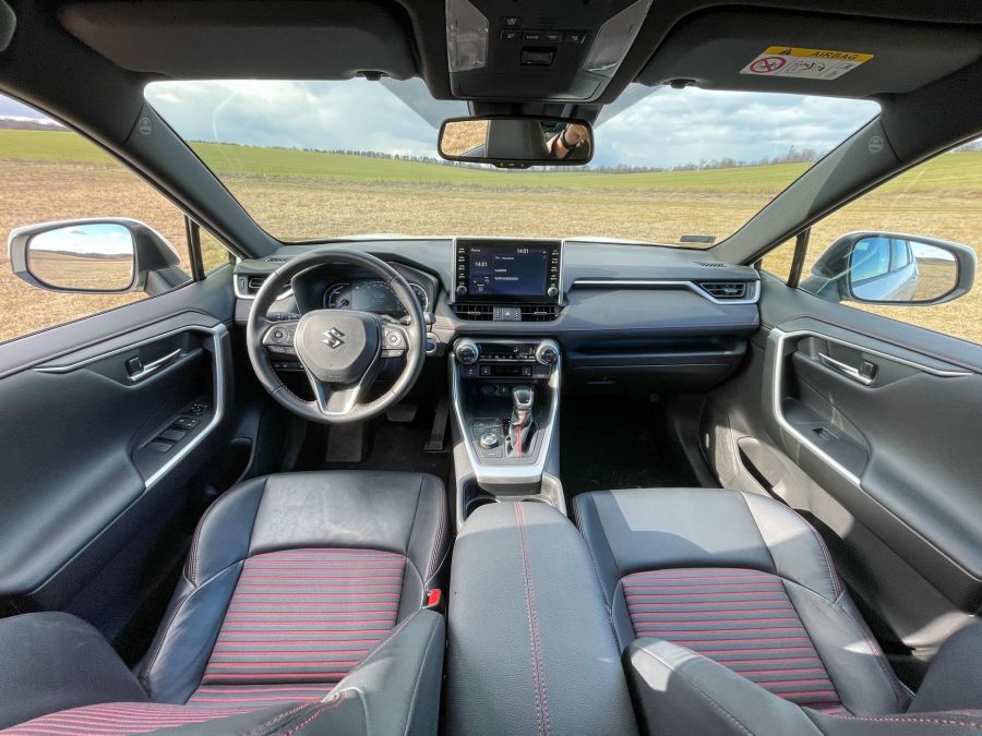 Újracímkézés az autóiparban, avagy a Suzuki Across - Autó & Motor - MOBILITY - Suzuki Across, Suzuki Across teszt, Suzuki újraciímkézés, 