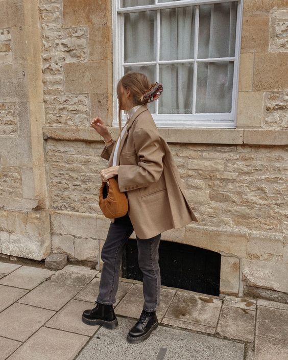 Stílusiskola: így viselj tavasszal oversize blézereket -  -  - blézer, divat, outfit, oversize, oversize blézer, stílus, tavasz, 