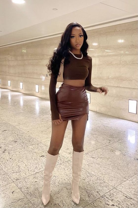 Stílusiskola: így viselj tavasszal crop topokat -  -  - crop top, divat, outfit, 