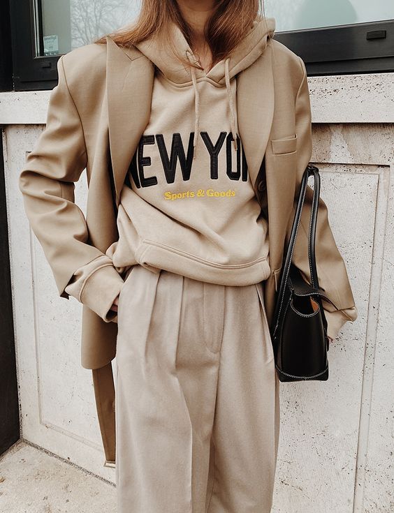 Stílusiskola: így lehetsz csinos kapucnis pulcsikban -  -  - divat, kapucnis pulcsi, outfit, pulcsi, stílus, tavasz, 