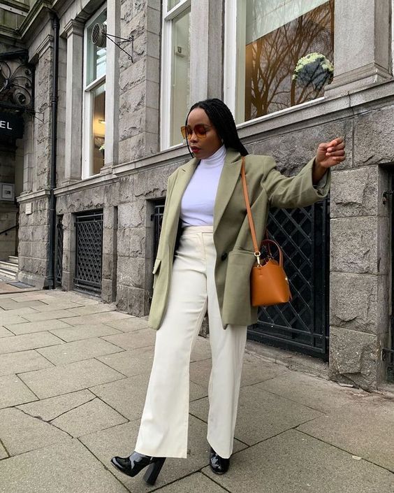 Stílusiskola: így viselj magas derekú nadrágokat -  -  - 