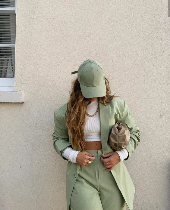 Stílusiskola: így viseld a zsályazöld színt tavasszal -  -  - divat, outfit, zsálya, zsályazöld, 