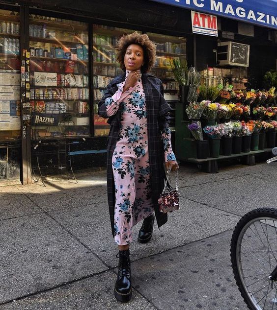 Stílusiskola: így viselj tavasszal ruhákat bakancsokkal -  -  - bakancs, divat, outfit, ruha, stílus, tavasz, 