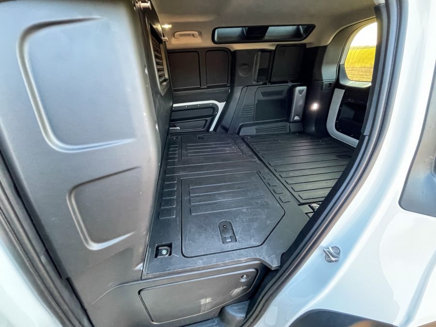 A luxus melós – Land Rover Defender Hard Top - Autó & Motor - MOBILITY - 2021 defender, defender, defender hard top, land rover defender, 