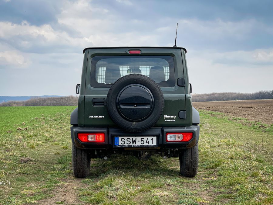 Befér a kiskapun is – Suzuki Jimny 1,5 VVT LCV - Autó & Motor - MOBILITY - jimny 2021, Jimny LCV teszt, jimny teszt, suzuki jimny, Suzuki Jimny 2021, 