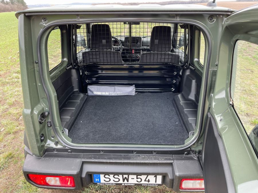 Befér a kiskapun is – Suzuki Jimny 1,5 VVT LCV - Autó & Motor - MOBILITY - jimny 2021, Jimny LCV teszt, jimny teszt, suzuki jimny, Suzuki Jimny 2021, 