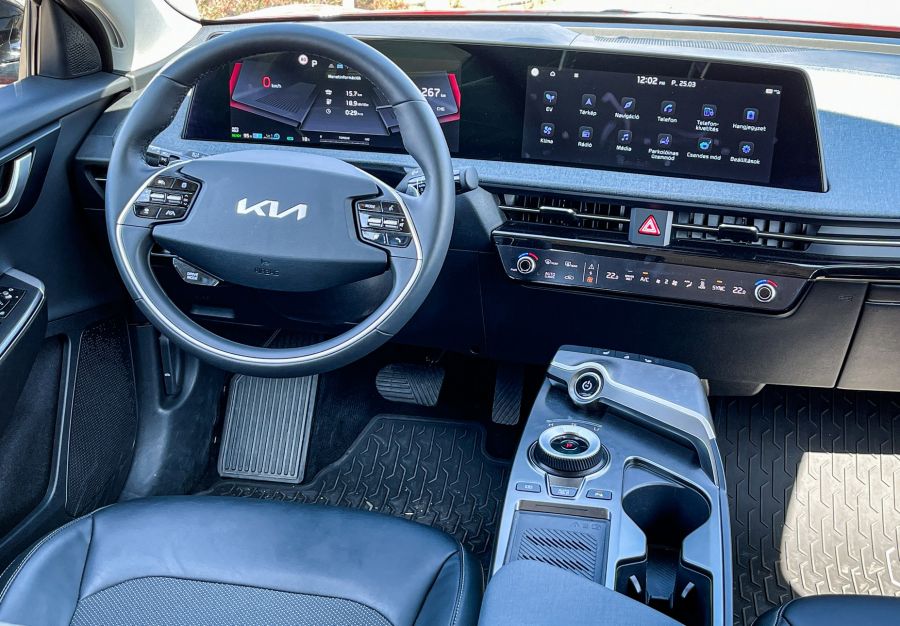 A jelen győztese, a jövő várományosa – KIA EV6 e170 RWD Air - Autó & Motor - MOBILITY - COTY 2022 teszt, KIA EV6 e170 RWD AIR teszt, KIA EV6 e170 teszt, Kia EV6 teszt, 